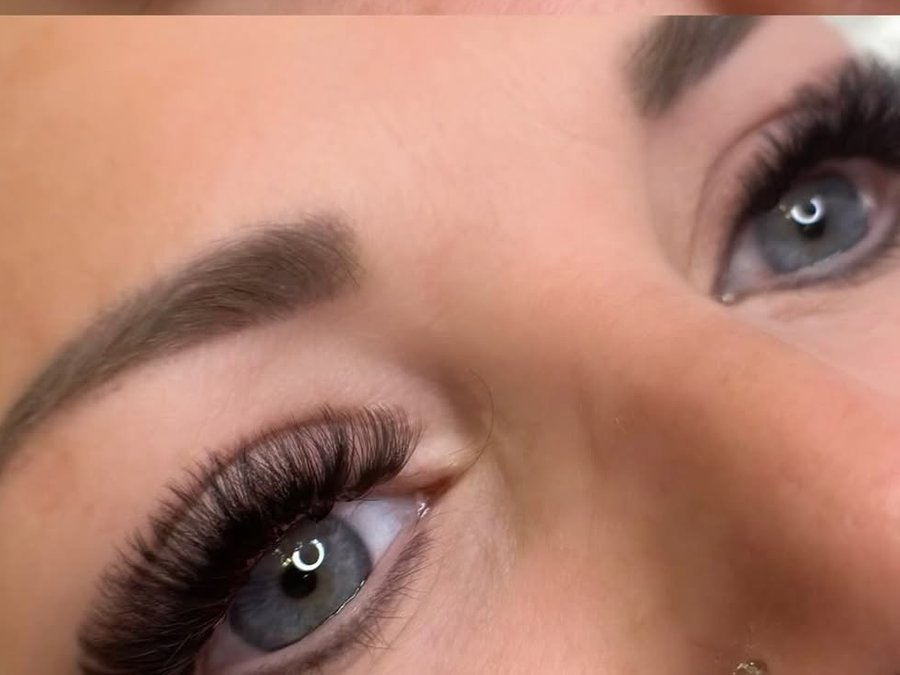Lash lift and tint result